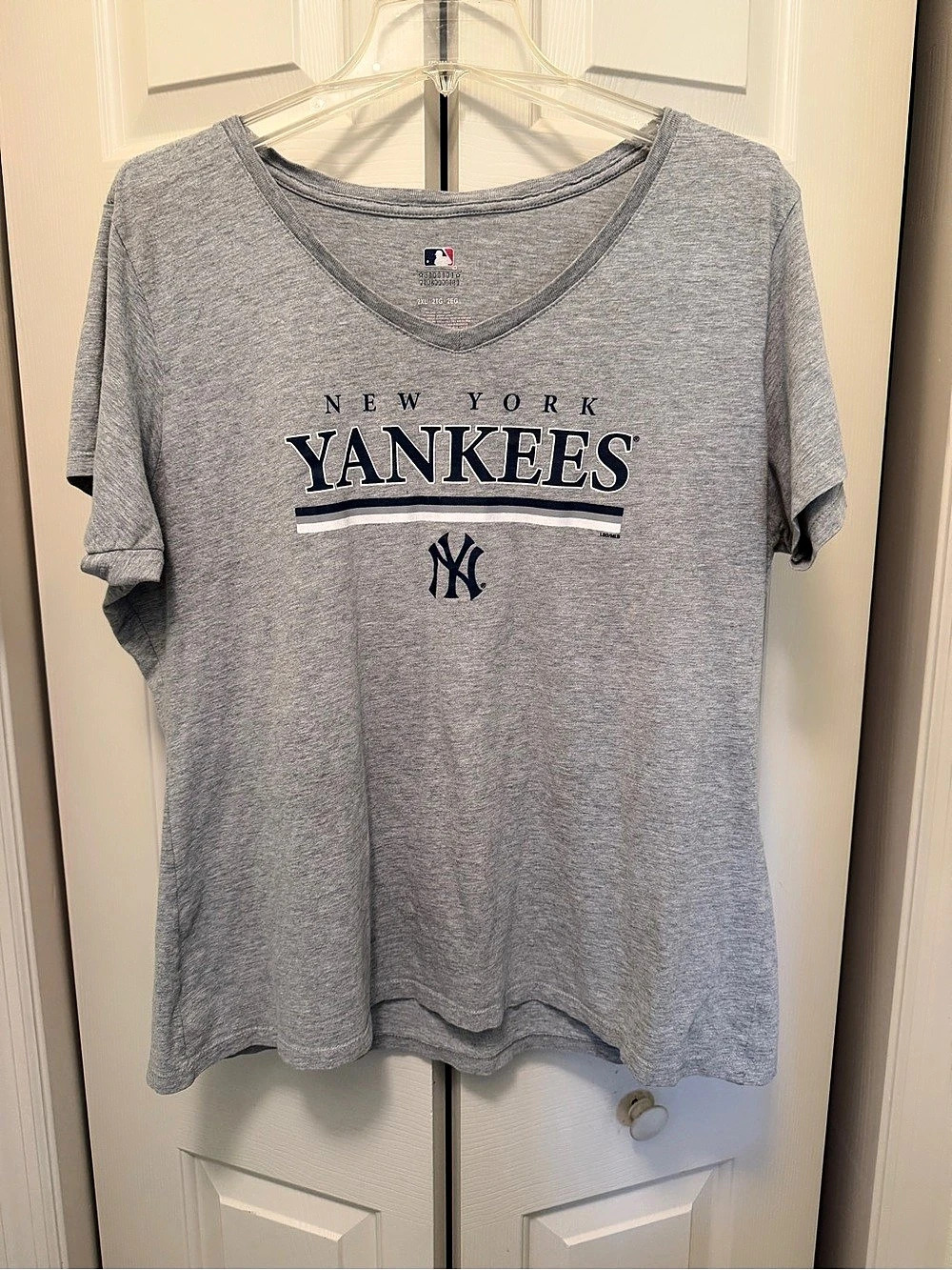 MLB New York Yankees Graphic Tee Size 2XL
